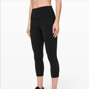 Lululemon Wunder Under Crops